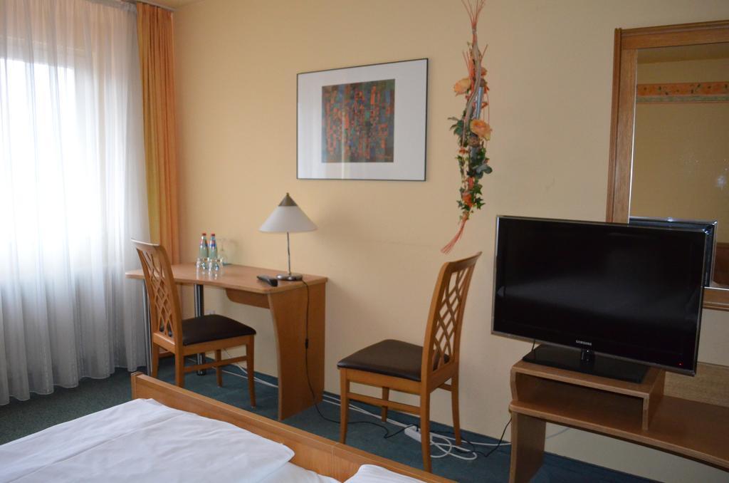 Alte Post - Hotel Am Rhein-Ufer Лауфенбург Экстерьер фото
