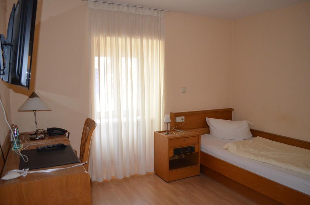 Alte Post - Hotel Am Rhein-Ufer Лауфенбург Экстерьер фото
